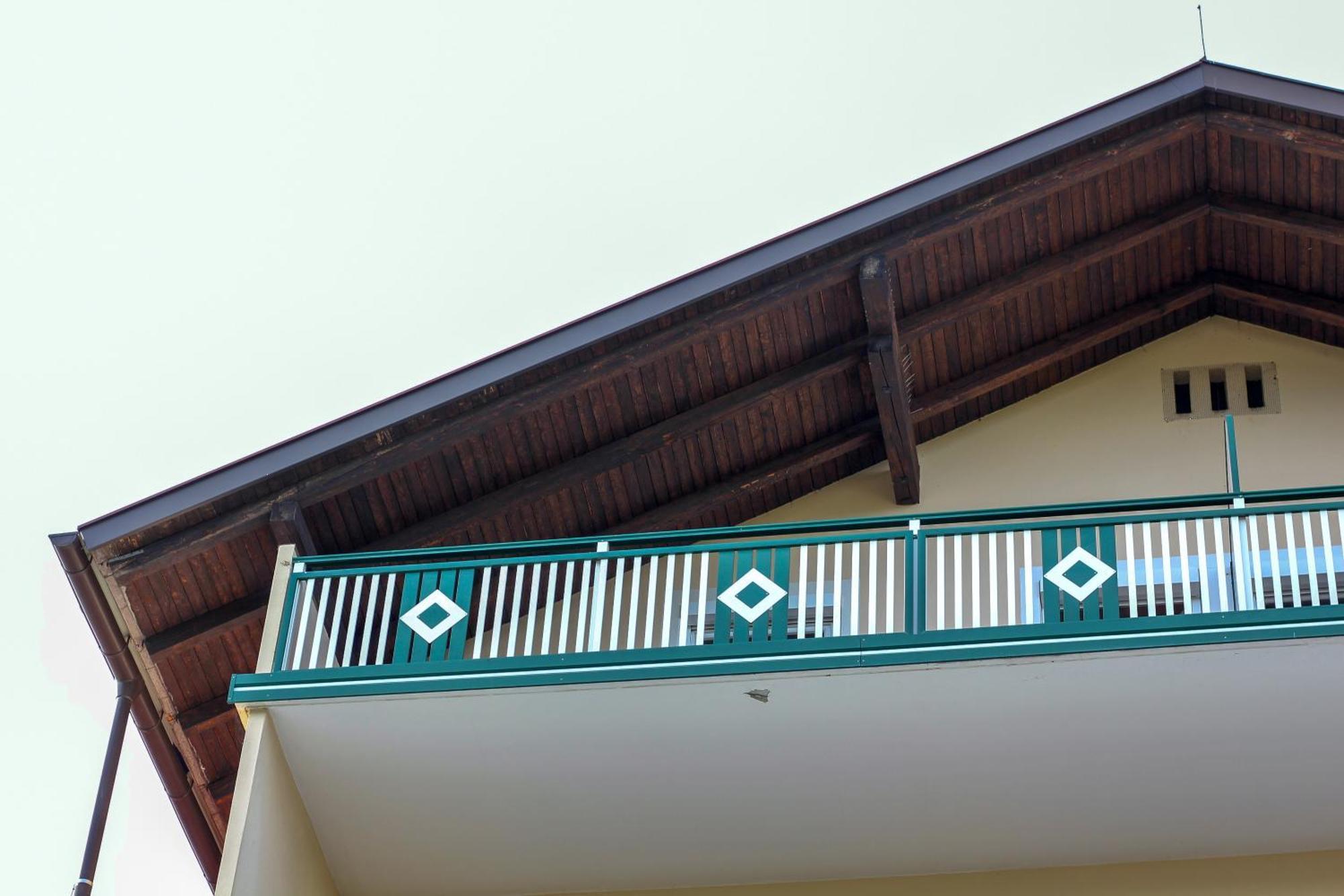 Self-Check In Apartmenthotel Seeglueck Pörtschach am Wörthersee المظهر الخارجي الصورة