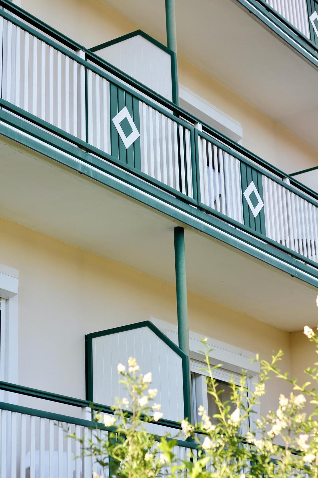 Self-Check In Apartmenthotel Seeglueck Pörtschach am Wörthersee المظهر الخارجي الصورة