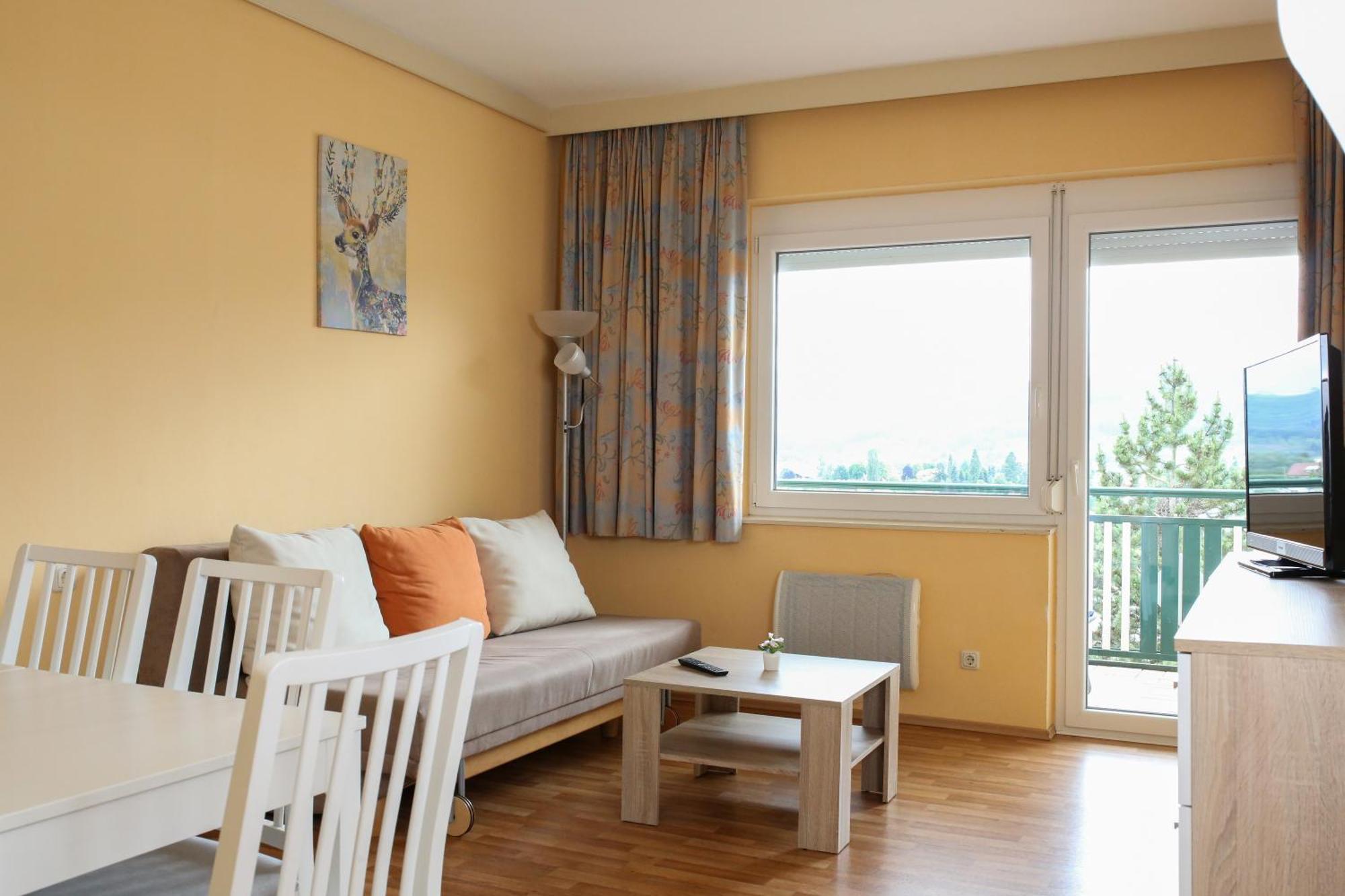 Self-Check In Apartmenthotel Seeglueck Pörtschach am Wörthersee المظهر الخارجي الصورة