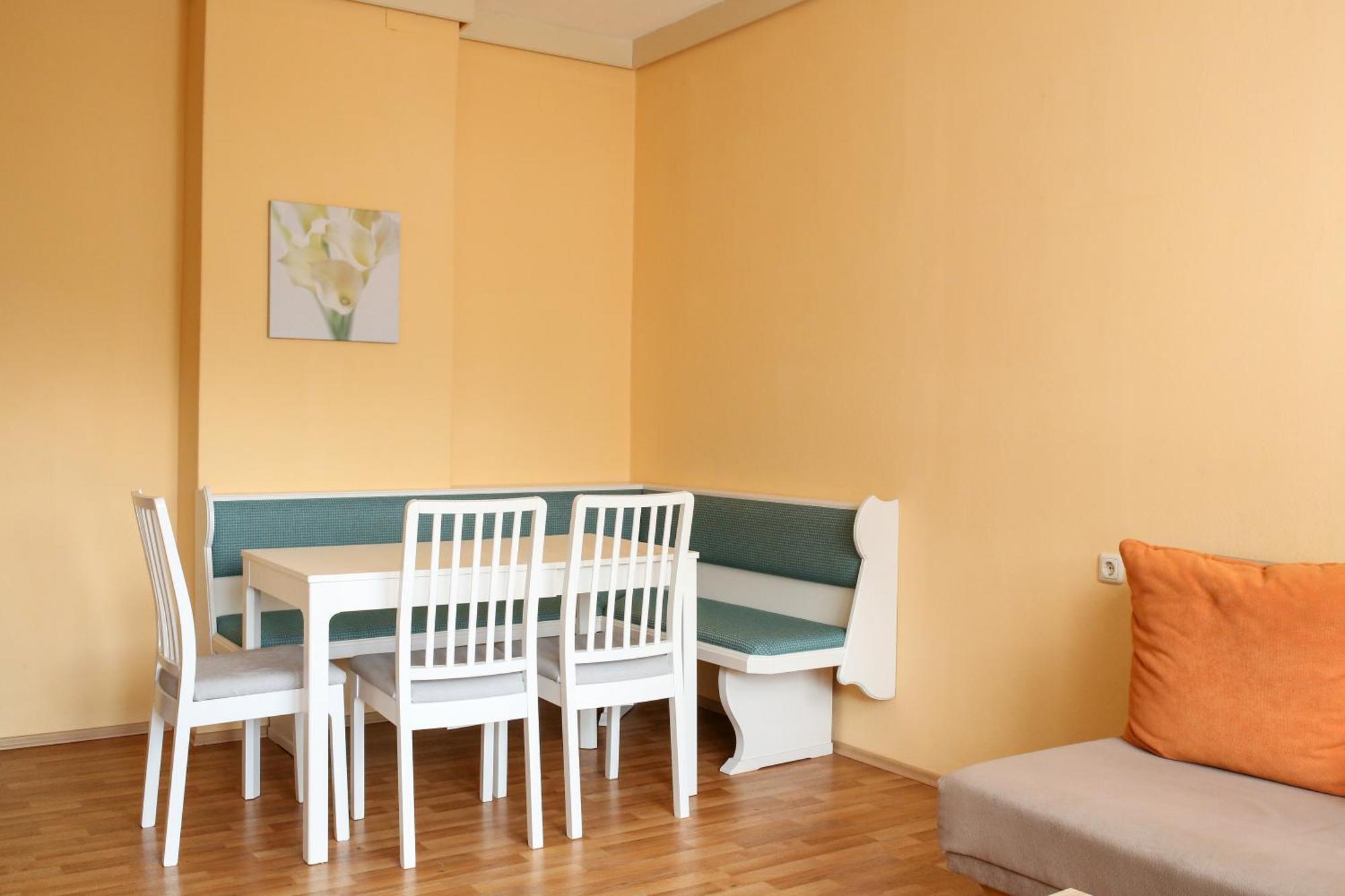 Self-Check In Apartmenthotel Seeglueck Pörtschach am Wörthersee المظهر الخارجي الصورة